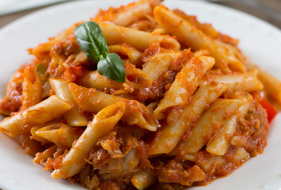 Receta de Macarrones con atún y tomate